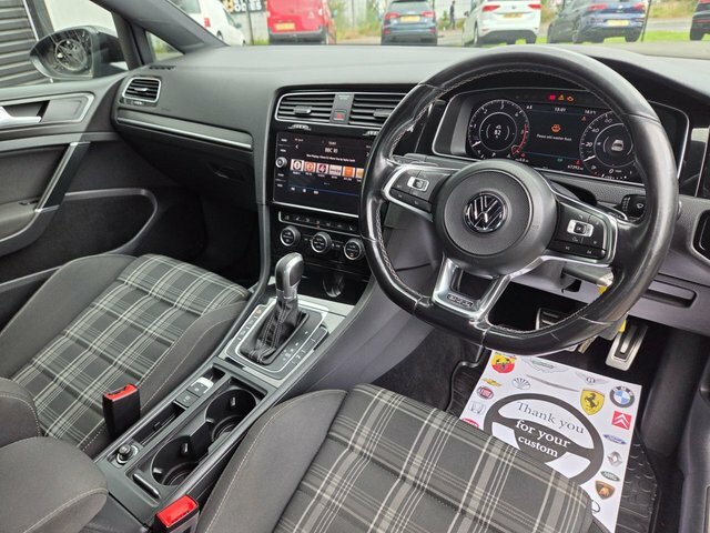 Volkswagen T-Roc  White #12