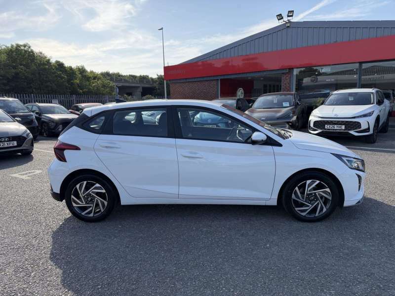 Hyundai I20 Hat 1.0 T-gdi 100Ps Advance Nav - 2025 25 White