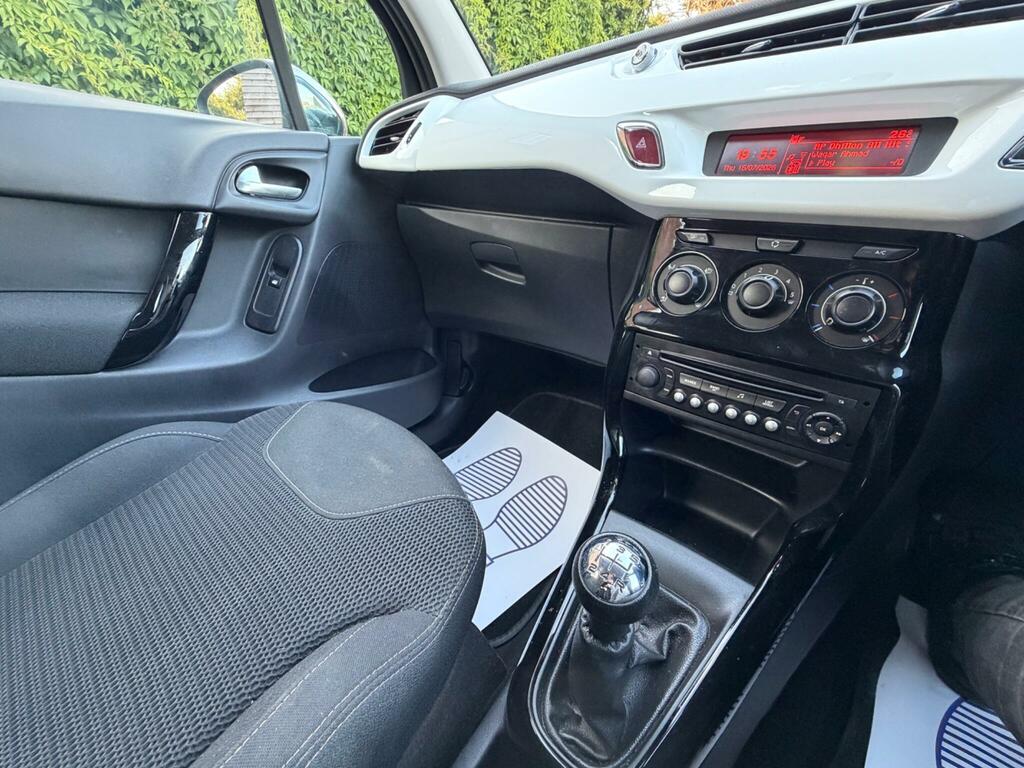 Citroen C3 Hatchback 1.2 Vti Vtr Red #25