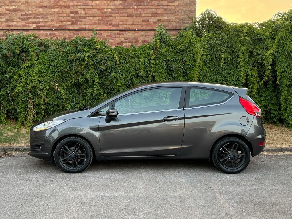 Ford Fiesta Zetec Grey #4