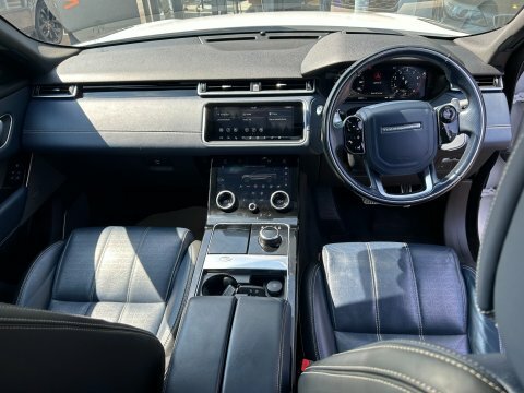 Land Rover Range Rover Velar R-dynamic Black #2