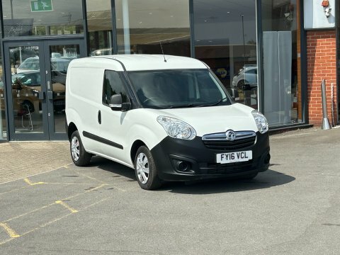 Vauxhall Combo Mpv White