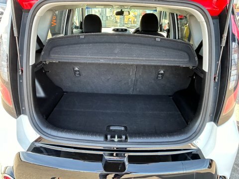 Kia Soul Hatchback White #6