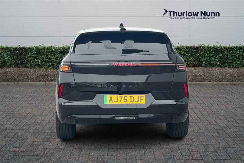 Vauxhall Grandland 73Kwh Ultimate Suv 213 Ps AJ75DJF Black #4