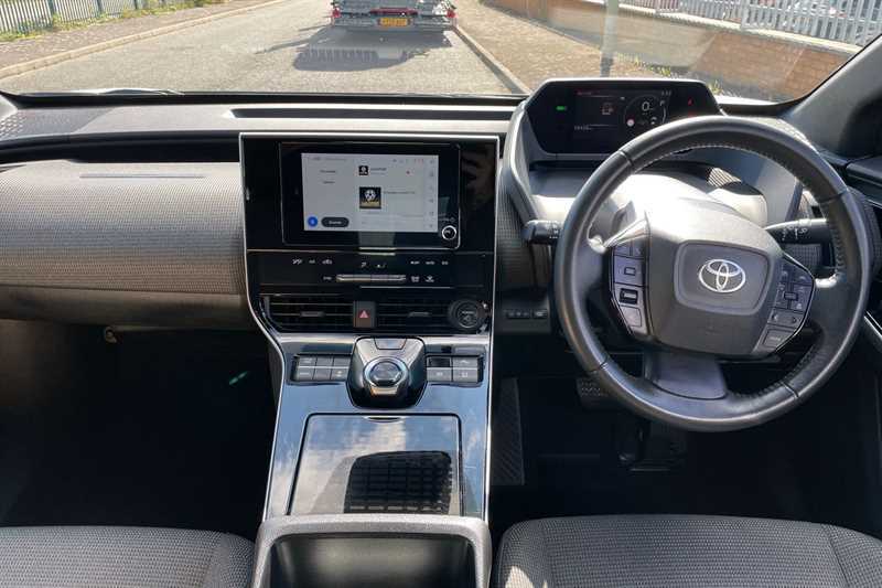 Toyota bZ4X 71.4Kwh Pure Suv 11Kw Obc 204 Silver #2