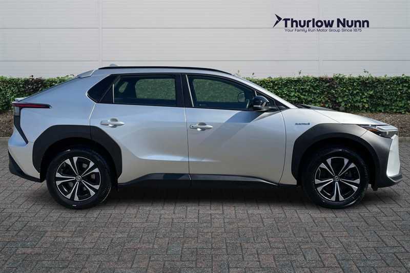Toyota bZ4X 71.4Kwh Pure Suv 11Kw Obc 204 Silver #3