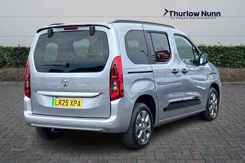 Vauxhall Combo-e Life Ultimate 52Kwh 136Ps Grey #3