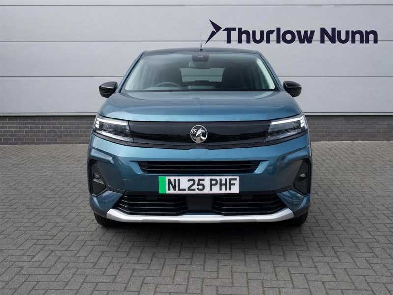 Vauxhall Combo-e Life Design XL 52Kwh 136Ps Blue #2