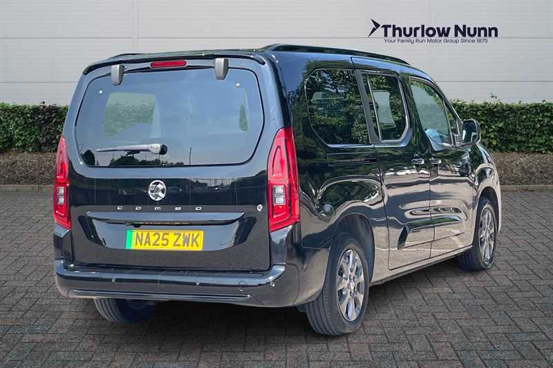 Vauxhall Combo-e Life 52Kwh Ultimate XL Mpv 11Kw Char Black #3
