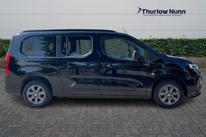 Vauxhall Combo-e Life 52Kwh Ultimate XL Mpv 11Kw Char Black #2