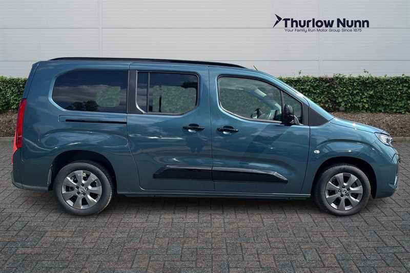 Vauxhall Combo-e Life 52Kwh Ultimate XL Mpv 7.4Kw Cha Blue #2