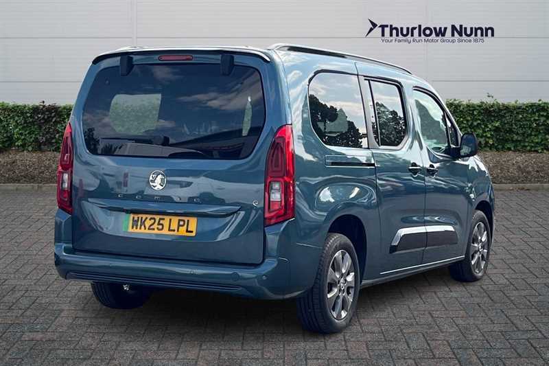 Vauxhall Combo-e Life 52Kwh Ultimate XL Mpv 7.4Kw Cha Blue #3