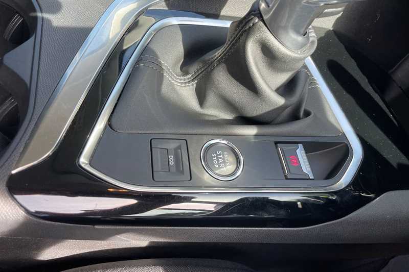 Peugeot 3008 1.2 Puretech Gt Eat8 Black #25