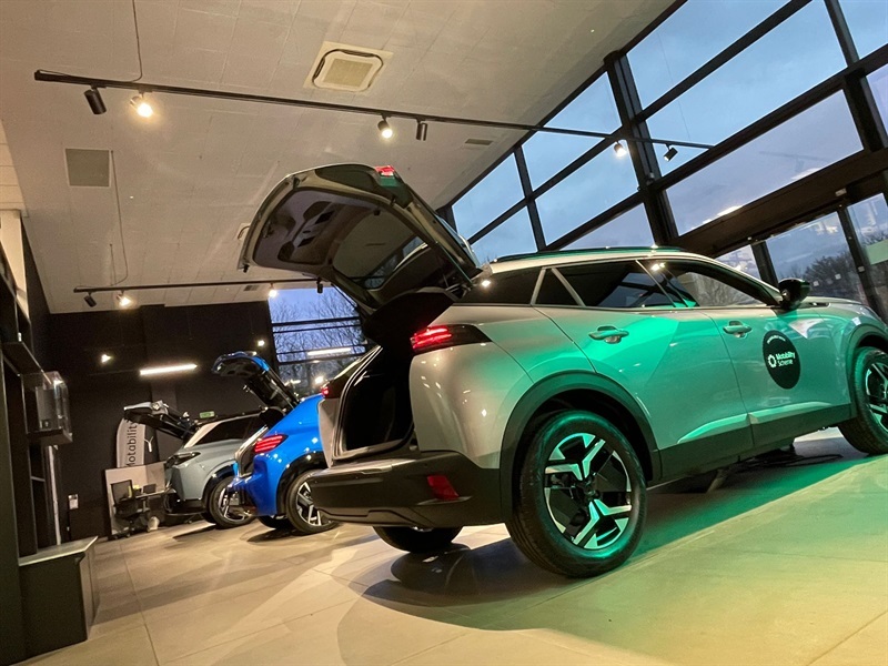 Peugeot 3008 1.2 Puretech Gt Eat8 Black #36
