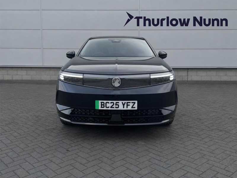 Vauxhall Grandland 73Kwh Ultimate Suv 213 Ps BC25YFZ Black #2