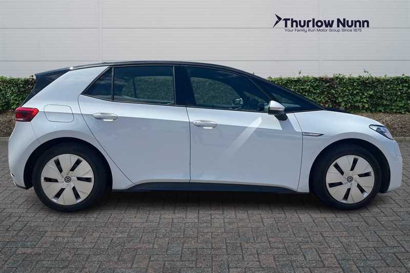 Volkswagen ID.3 Pro Performance 58Kwh Life Hatchback White #2