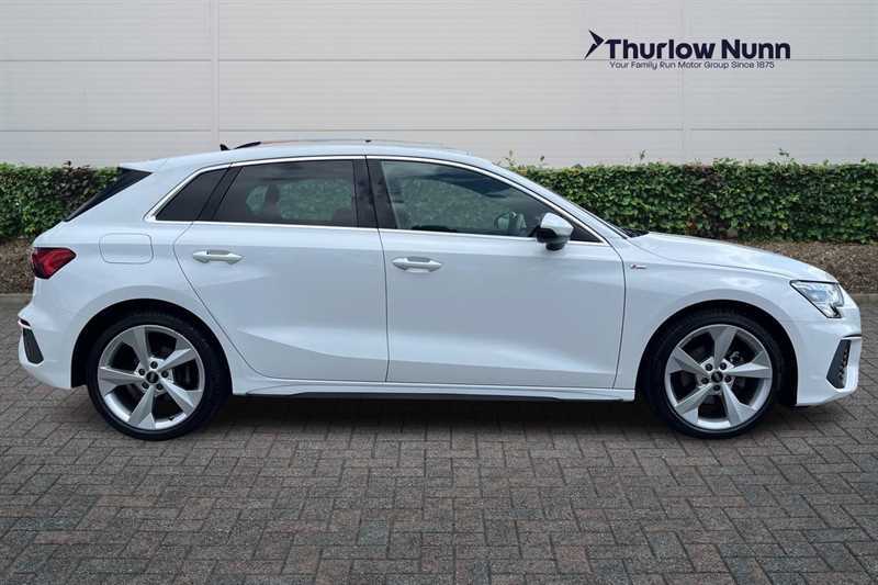 Audi A3 1.5 Tfsi 35 S Line Sportback Eur BM23JDX White #2