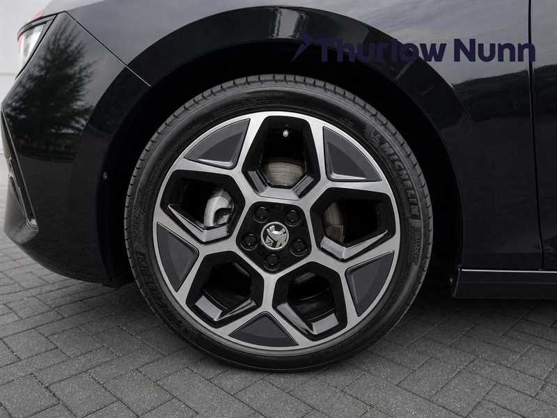 Vauxhall Astra Ultimate 1.2 Turbo Startstop 130Ps BT25PXM Black #5