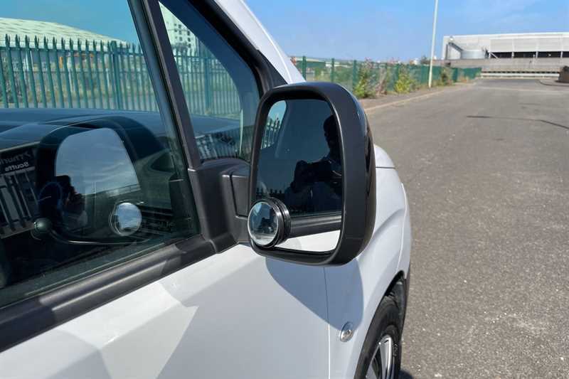 Citroen e-Berlingo E-berlingo Feel Black #36