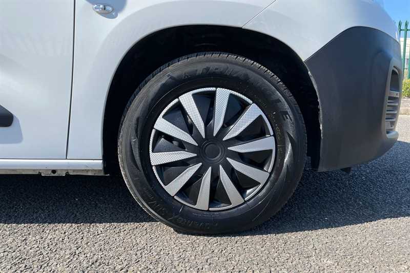 Citroen e-Berlingo E-berlingo Feel Black #27