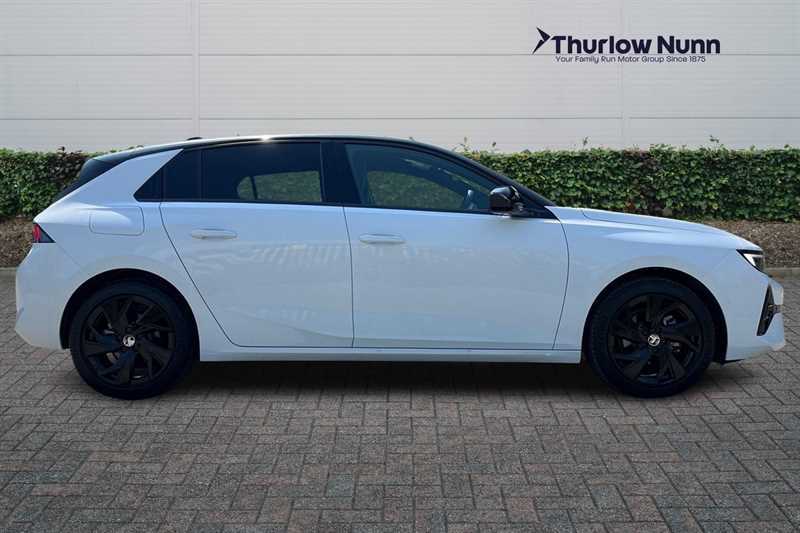 Vauxhall Astra 1.2I Turbo 130 Ps Gs Hatchback White #2