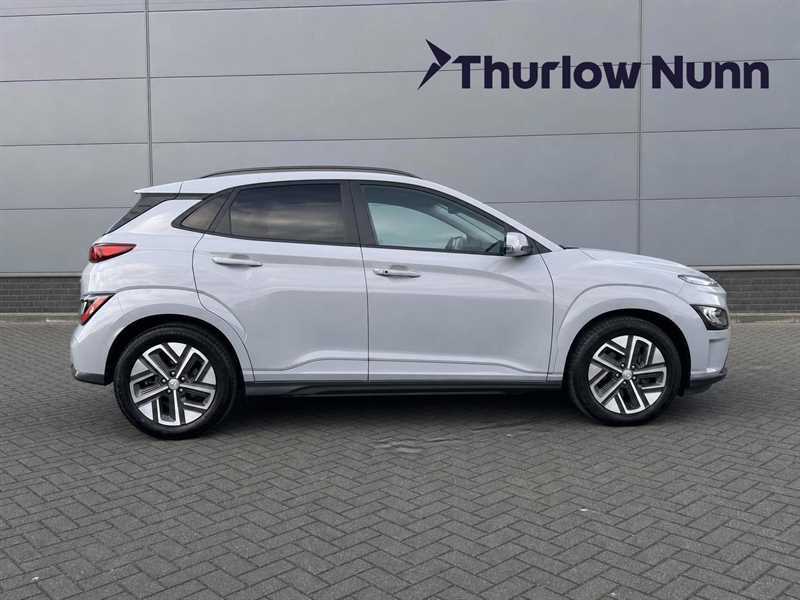 Hyundai Kona Premium Black #9
