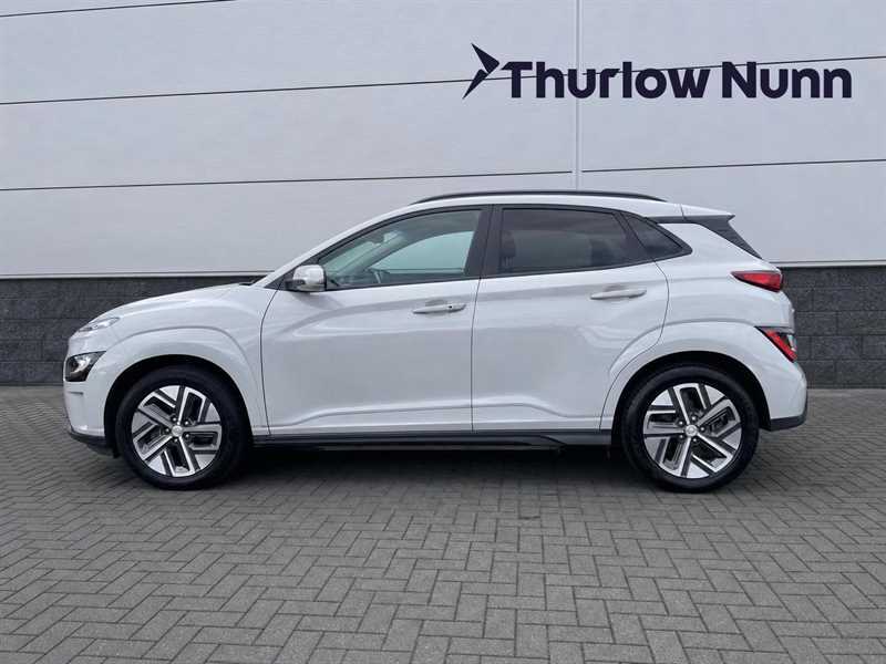 Hyundai Kona Premium Black #4