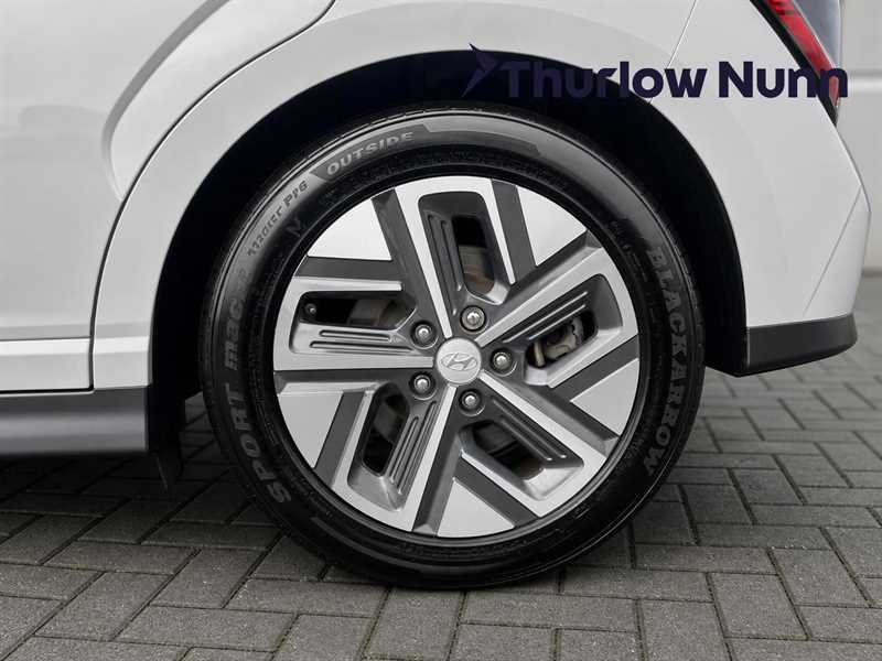 Hyundai Kona Premium Black #5