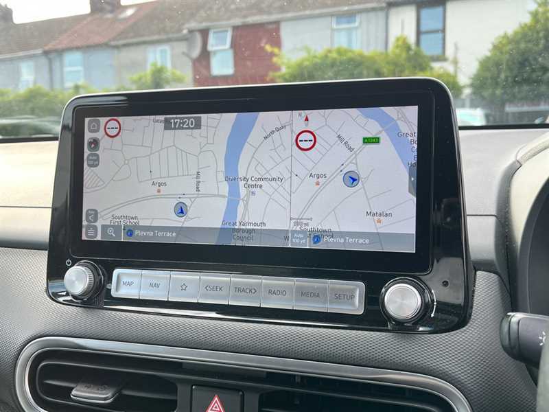 Hyundai Kona Premium Black #18