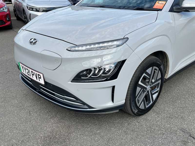 Hyundai Kona Premium Black #26