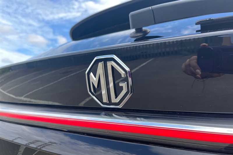 MG HS 1.5 T Gdi Se Suv Dct Ss Black #33