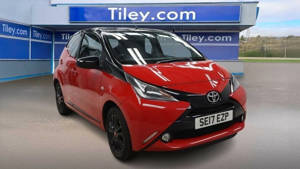 Toyota Aygo 1.0 Vvt-i X-cite 4 Red Bi-tone Euro 6