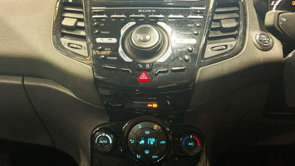 Ford Fiesta 1.0T Ecoboost Titanium Euro 5 Ss AX15HRJ #5