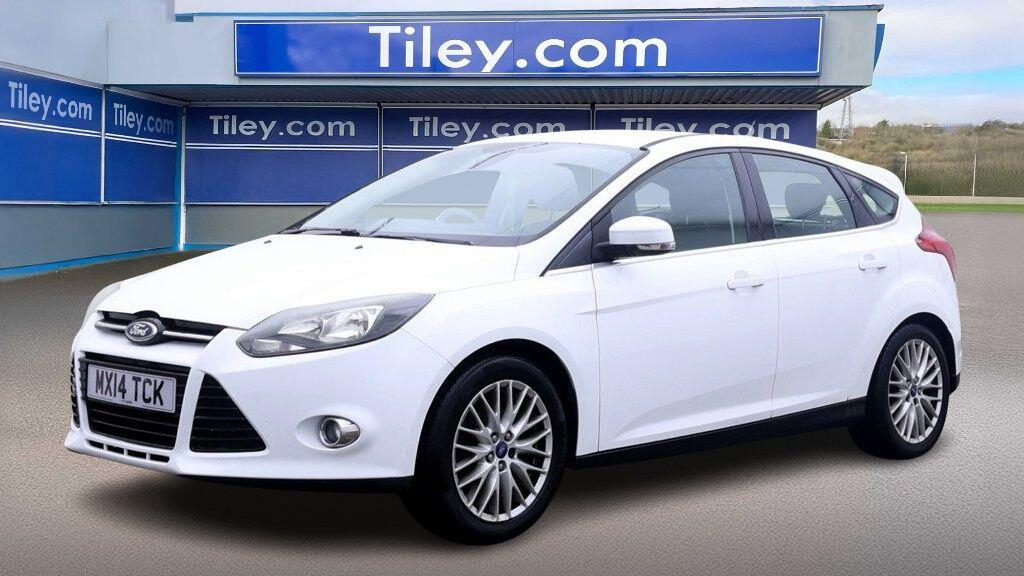 Ford Focus Hatchback Silver #2