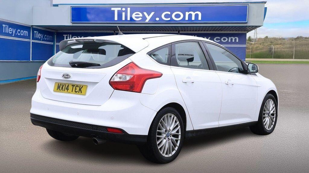Ford Focus Hatchback Silver #6