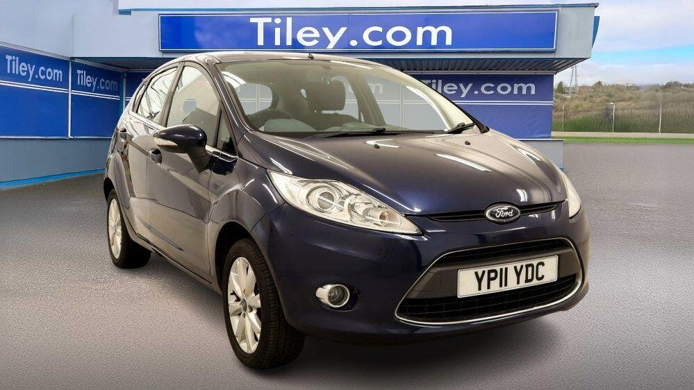 Ford Fiesta Hatchback White #1
