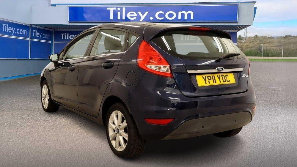 Ford Fiesta Hatchback White #5
