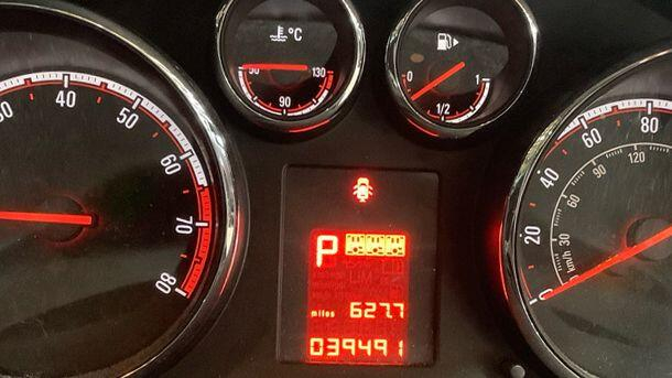 Vauxhall Meriva Tech Line Red #9