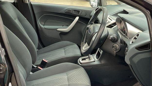 Ford Fiesta Hatchback Silver #7