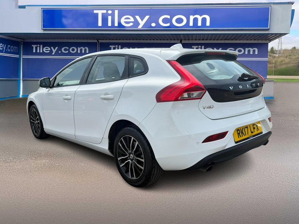 Volvo V40 2.0 T3 Momentum Euro 6 Ss  #6