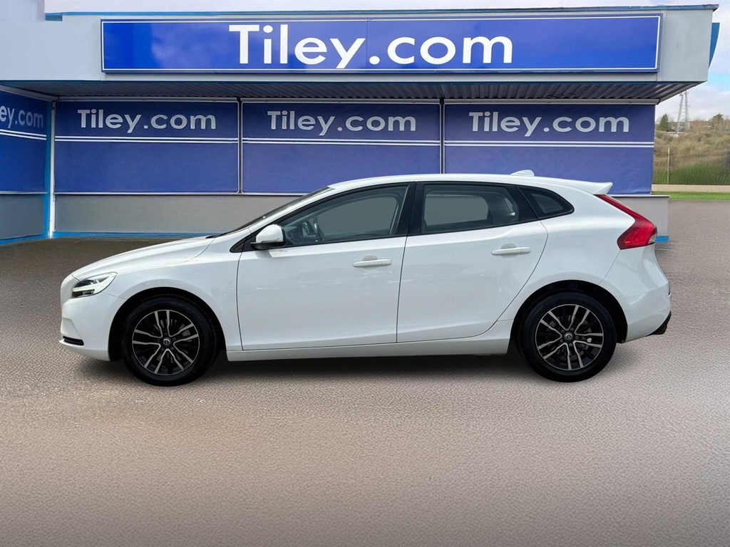 Volvo V40 2.0 T3 Momentum Euro 6 Ss  #4