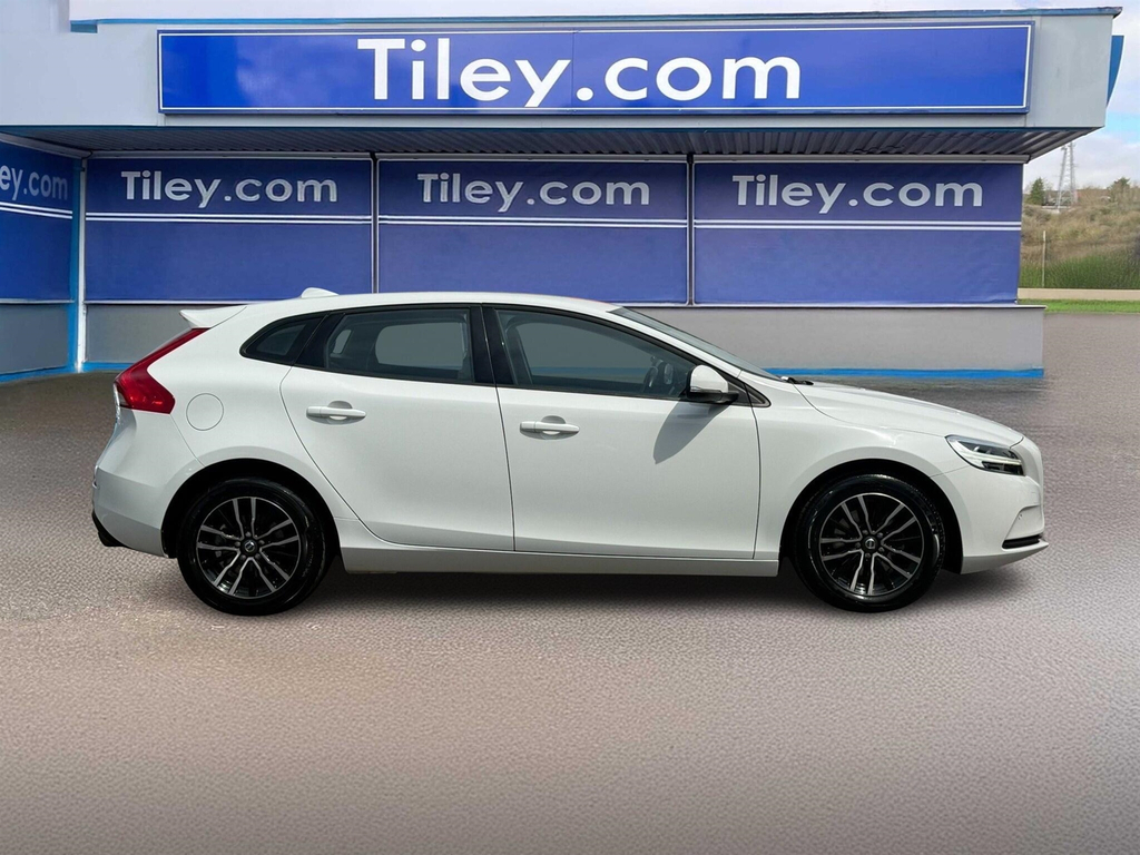 Volvo V40 2.0 T3 Momentum Euro 6 Ss  #5