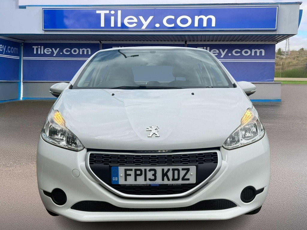 Peugeot 208 1.2 Vti Access Euro 5 #2