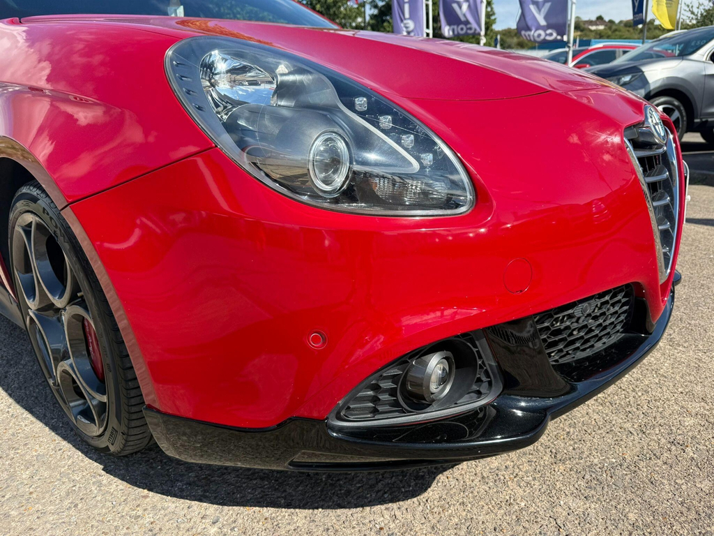 Alfa Romeo Giulietta Jtdm-2 Exclusive White #25