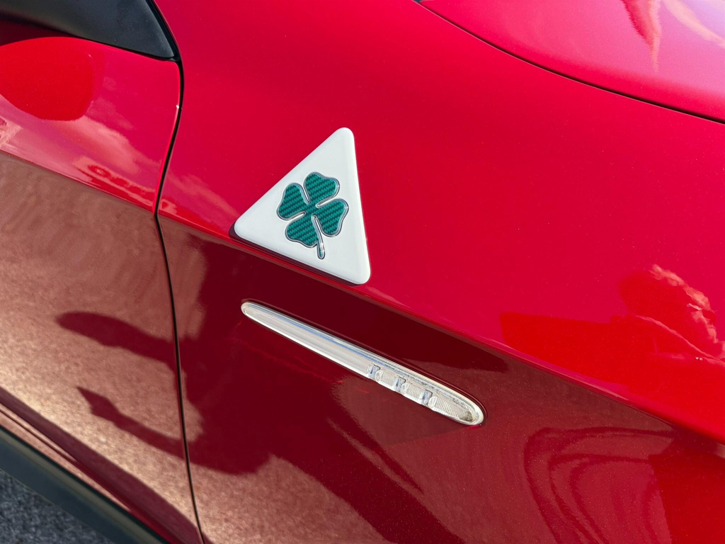 Alfa Romeo Giulietta Jtdm-2 Exclusive White #26