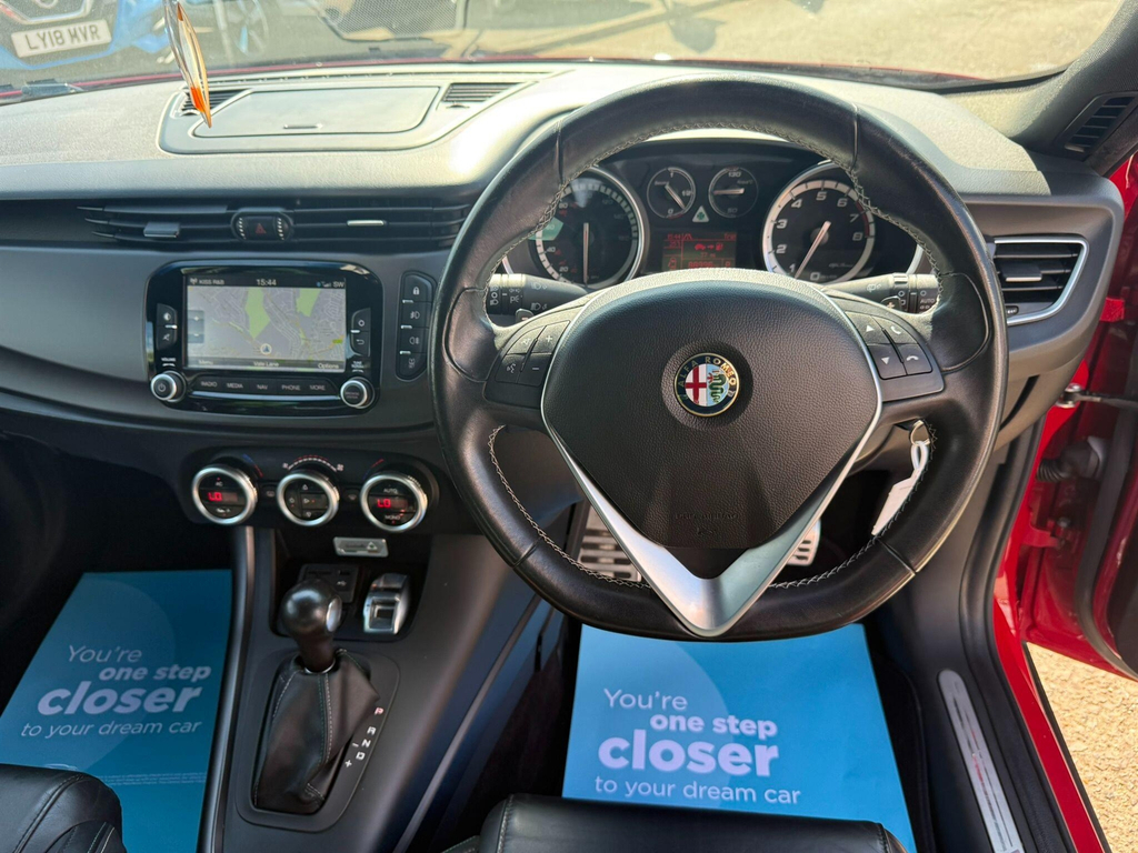 Alfa Romeo Giulietta Jtdm-2 Exclusive White #14