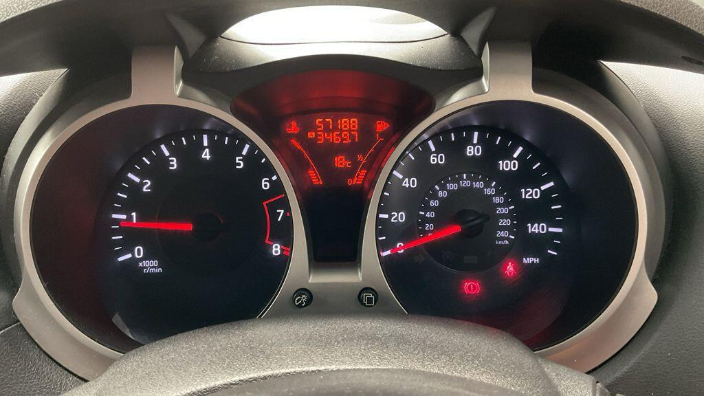 Nissan Juke Suv Tekna White #9