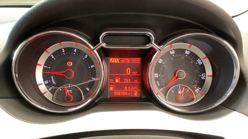 Vauxhall Adam 1.4 16V Glam Euro 5 White #9