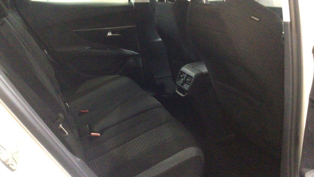 Peugeot 3008 1.2 Puretech Active Nav Black #10