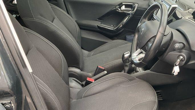 Peugeot 208 1.6 Bluehdi Active Hatchback  #7